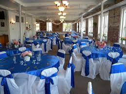 Royal Blue Wedding Small Pink White Centerpieces On Royal Blue Don T Like This Very Plain Royal Blue Wedding Theme Blue Themed Wedding Blue White Weddings