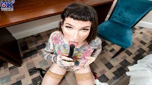 UKTGIRLS: LUNA SNOWS DAYTIME FUN!