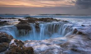 thor's well gigantic hole in oregon