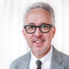 Last week, we had the wonderful honor of hosting the first Trish McEvoy  personal appearance since 2019. This event was celebrated by both our  Nordstrom Long Island customers, as well as our