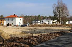 Das objekt ist ein modernisierter neubau aus den 70er jahren und verfügt über wohnungen und kellerräume. Wohnen Inmitten Von Natur Zwischen Potsdam Und Berlin Jetzt Auf Www Immobilien Journal De Immobilienmarkt Style At Home Immobilien