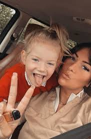 Emma Conn's Instagram, Twitter & Facebook