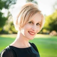 Amelie Hubert's Instagram, Twitter & Facebook