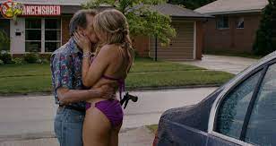 Naked Ari Graynor in Youth in Revolt < ANCENSORED