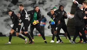 Hier findet ihr news, videos, bildergalerien, tickets und vieles mehr zu den fohlen. Real Madrid Borussia Monchengladbach 2 0 Gladbach Trotz Niederlage Im Achtelfinale