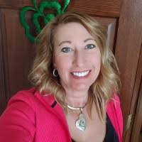 Tamara Holland's Instagram, Twitter & Facebook