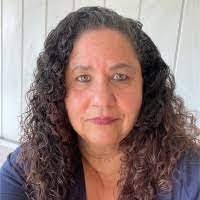 Rosalyn Shelton's Instagram, Twitter & Facebook