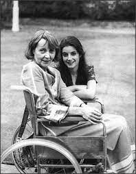 Sep 16, 2014 · dunne had recovered from prostate cancer in 2001 but was diagnosed with bladder cancer last year. Dominique Dunne Wikipedia