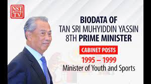 Tan sri muhyiddin yassin digugurkan dari kabinet. Here Are 7 Surprising Things You May Not Know About Pm Muhyiddin