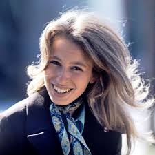 Anne Laurence (@anne.wen_)