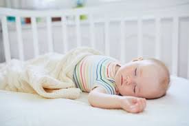 comment caler bebe dans son lit tout savoir sur le cale bebe