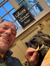 So tonight I needed to stay in the borehamwood area. I had a site booked  but it wasn't available until tomorrow so it left me short of somewhere to  stay. I found