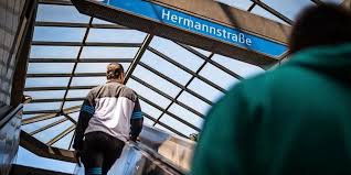 Im berliner fernsehturm erwartet sie aus 203 m höhe ein atemberaubender 360° blick über die stadt! Prozess Opfer Von Berliner U Bahn Treter Schildert Schockerlebnis Haz Hannoversche Allgemeine