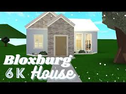 Blush pink colorizes the wall of this kitchen while the cabinet is finished in light grey creating a gorgeously soft overall look. How To Build A House In Bloxburg 1 Story Cheap 6k Herunterladen