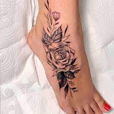 Tatuaje De Una Rosa En El Pie Un Cerebro Regando Un Corazon Edicion 03 Reve