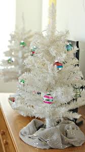 I love easy diy christmas decorations that don't brake the bank so here are my christmas decor ideas! Thrifty Christmas Decorating Organize And Decorate Everything