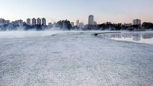 Nos campos gerais, região metropolitana de curitiba (rmc) e a serra do mar, há restrição de visibilidade em alguns pontos, devido a nevoeiros, entre a madrugada e o amanhecer. Anticiclone Frio E Seco Derruba As Temperaturas E Pode Provocar Geadas No Parana Bem Parana