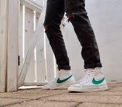 Nike Blazer Mid 77 Vintage Habanero Red Sail White Blazer Mid 77 Vintage Lucid Green Nike Bq6806 300 Goat Nike Blazers Outfit Nike Blazer Sneakers Fashion Outfits