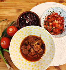 Rougail Saucisses Recette Reunionnaise En 2020 Rougail Saucisse Recette Reunionnaise Recette Rougail Saucisse