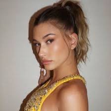19:22 edt, 4 january 2020 | updated: Hailey Bieber S Dark Caramel Waves Are Her Most Divine Hair Look Yet