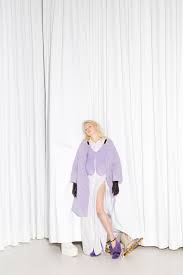 Add meg anoním módon saját bruttó havi béredet és cserébe ellenőrizni tudod más mennyit keres hasonló háttérrel. Hgk Fhnw Diplom 15 Noemi Weber