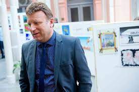 Join facebook to connect with vebjørn selbekk and others you may know. Trykker Muhammed Karikaturer Pa Nytt