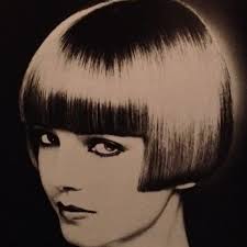 If you've ever had a graduated bob, your hairdresser would have learnt the vidal sassoon techniques. Vidal Sassoon Graduated Bob Pin It From Carden Haare Und Beauty Schicke Kurze Haare Haare
