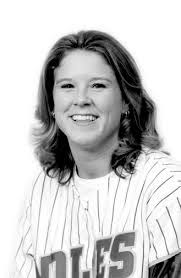 Danielle Cox's Instagram, Twitter & Facebook