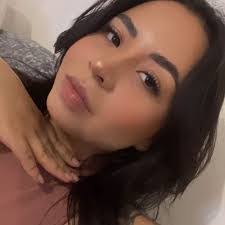 Daniela Ocampo's Instagram, Twitter & Facebook