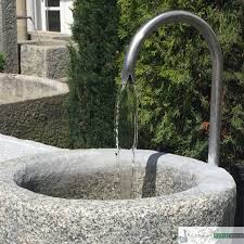 #steinsäule mit integriertem #wasserhahn ! Wasserhahn Fur Den Aussenbereich Asenbauer Naturstein