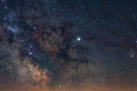 Le pouvoir est personnel lorsqu'il s'incarne dans un homme qui en est le détenteur mais aussi le propriétaire. L Ovni Qu Il Observe Dans Le Ciel De Toulouse Etait Finalement L Etoile Antares Actu Toulouse