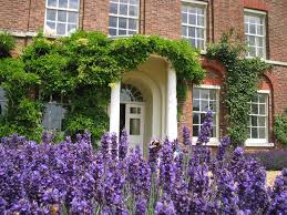 The family have lived there since 2013, after prince george was born. Anmer Hall Startseite Facebook