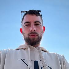 Kyle Rhoades's Instagram, Twitter & Facebook