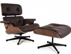 En 1956 charles et ray eames sont invités à la télévision américaine dans l'émission « the today show » sur nbc, le couple de designers commencent à présenter leur gamme de meubles devenue. Eames Chair Reproduktionen Bei Famous Design
