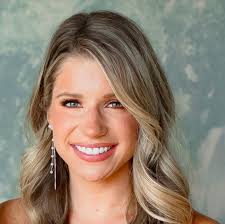 Gabriella Mathis and Hunter Goens' Wedding Website