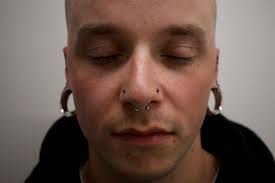 Double nose action ~ adorned with genuine black Onyx cabochons 🖤 As  always, thank you for your trust. x Pierced with implant grade titanium by  @neometaljewelry so that you look great and