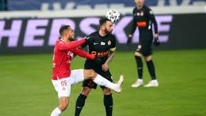 Pierwszy raz przy solskiego 1 zameldował się tuż po starcie sezonu 2015/16, gdy stal mielec występowała jeszcze w 2 lidze. Fortuna Puchar Polski Pge Stal Mielec Piast Gliwice Transmisja W Polsacie Sport Polsat Sport