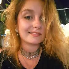 Một công ty bảo hiểm y tế nên từ chối bất kỳ khiếu nại nào được bác sĩ chỉ  định. Nó khá đơn giản.