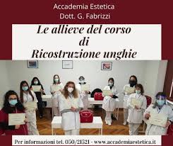 89123 reggio calabria per mezzo del servizio postale raccomandata a/r ovvero recarsi in accademia previo appuntamento da concordare con il direttore amministrativo: Accademia Estetica G Fabrizzi Home Facebook