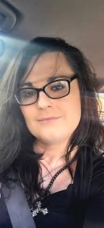 Hello ladies! I live and work in Oro Valley, AZ. I'd love to get to know  you.