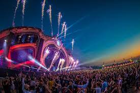 Enjoy the neversea 2019 official anthem one life. Neversea Locks Afrojack Tale Of Us Lost Frequencies More For 2019 Festival Djmag Com