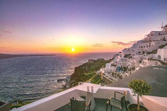 Laundry Service at Theodora Suites Oia Santorini | ProLaundry
