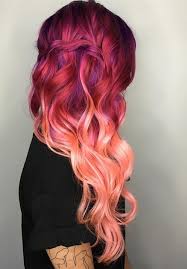 Instyle editors round up top wavy hairstyles and tips for creating the textured, beachy waves. 30 Red Ombre Wavy Hair Color Ideas 2018 Pics Bucket Haarfarben Frisuren Coole Frisuren