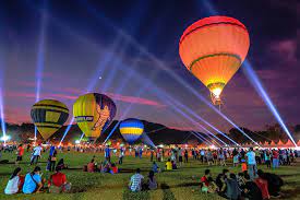 Year 2015, hot air balloon fiesta was held in georgetown, penang. Penang Hot Air Balloon Lokalocal