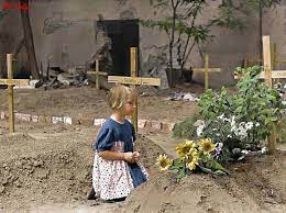Koloruje Historie Dzieki Jego Pracy Poznajemy Nieznane Strony Powstania Warszawskiego Zdjecia Warsaw Uprising Warsaw Vintage Photos