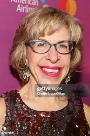 Sarah Jessica Parker and daughters Tabitha Broderick and Marion... News  Photo