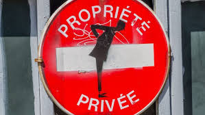 Les règles sont différentes selon le degré d'accessibilité bonjour lynda, le coût d'entretien/rénovation d'une servitude de passage est à partager entre toutes les personnes qui utilisent ce chemin. Droit De Passage Le Conseil Du Notaire Pour Eviter Les Mauvaises Surprises Figaro Immobilier