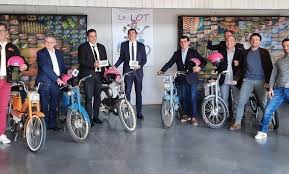 Le classement des lycées au mans (72000) est publié. Lot Trois Jours De Fete Autour De Cahors Avec Le Festival Le Lot En Meule Bleue Actu Lot