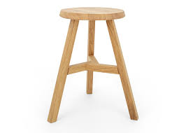 Die hocker von sconto sind funktional und zum entscheiden sie sich zu einem späteren zeitpunkt zum kauf, können wir das erstellte angebot in. Designhocker Aus Eichenholz Online Kaufen Anton Doll Holzmanufaktur