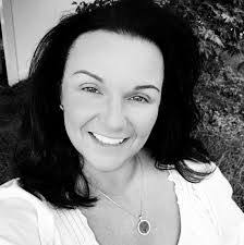 Linda Kloiber's Instagram, Twitter & Facebook